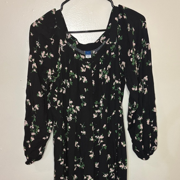 Old Navy Dresses & Skirts - Floral Black Dress with Green and White Accents
